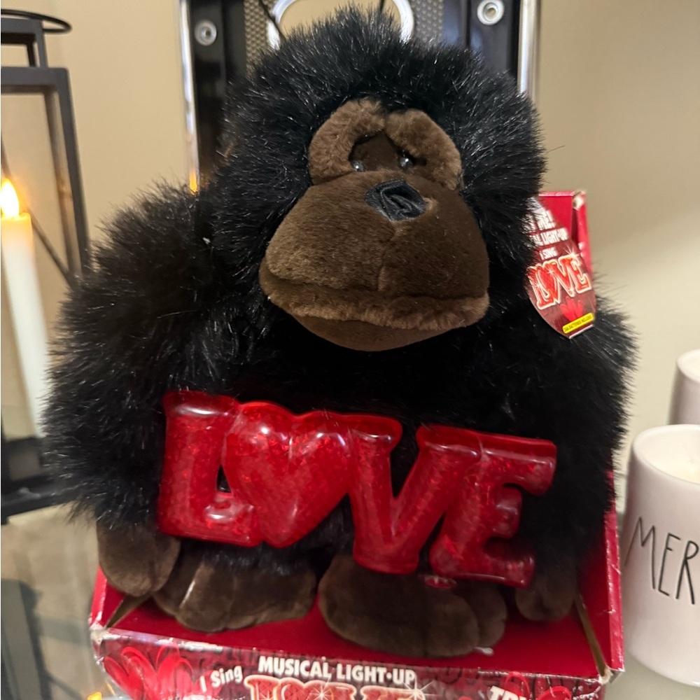 DanDee Love Gorilla Animated Plush Singing L.O.V.E  10"  WP466